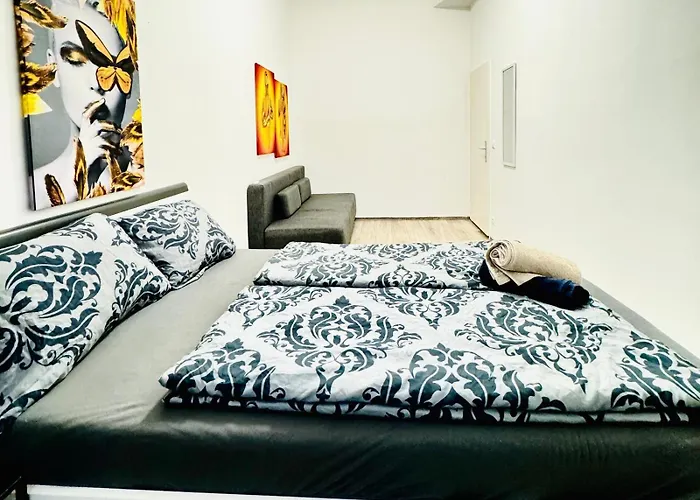 Cozy 3br For Up To 9p, 10 Min To Fac Platz Apartment *